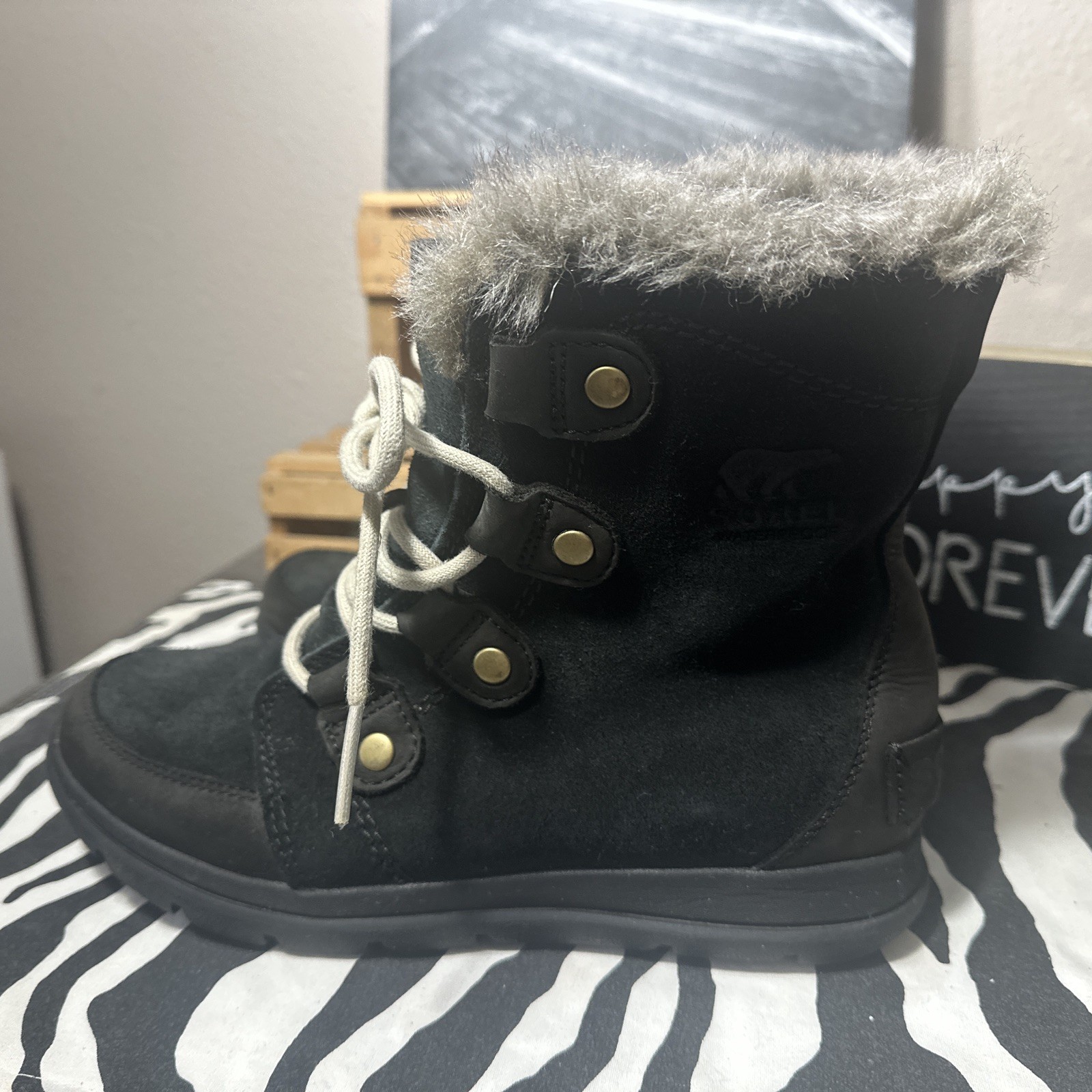 SOREL Explorer Black Suede Leather LaceUp Faux Fur Trim Logo Boots 7.5/38.5 VGUC