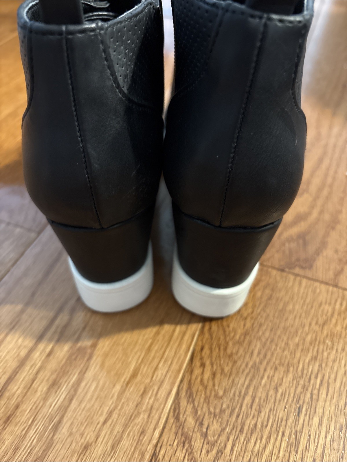 MIA Black Wedge Sneaker Boots 7.5 Women’s