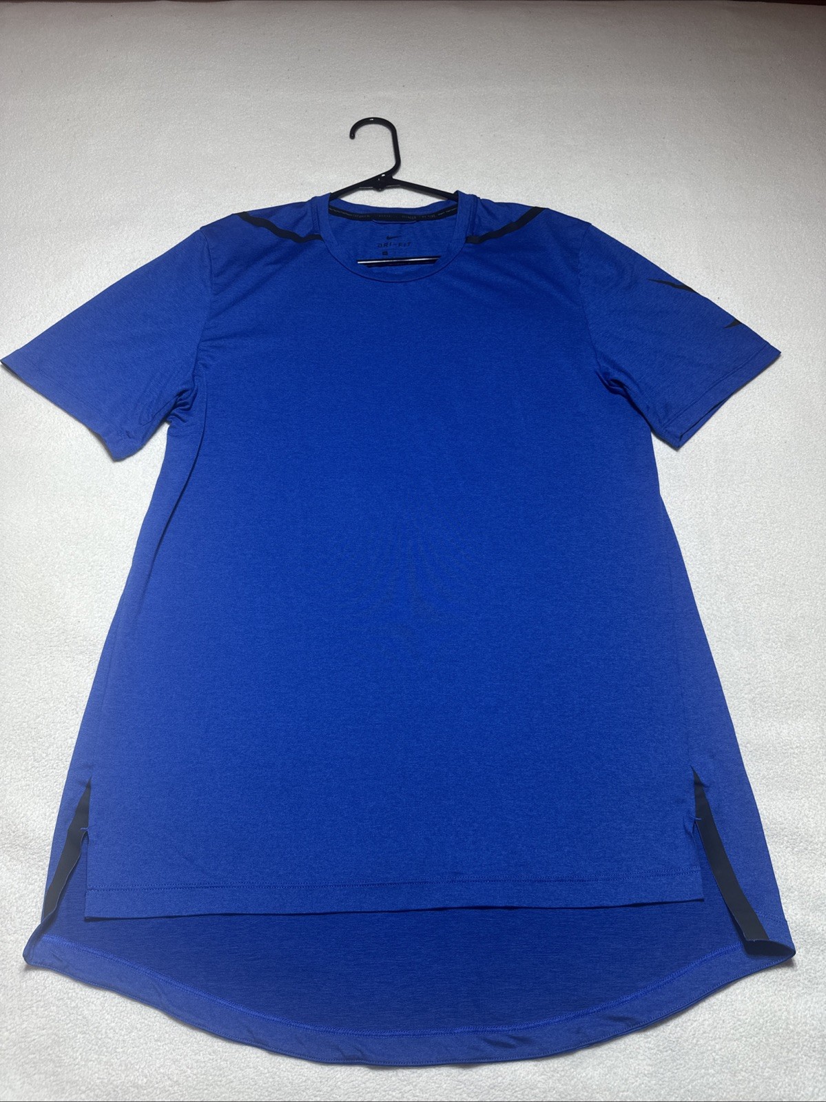 Nike Men’s Sportswear T-Shirt Active Short Sleeve Graphic Tee Size Medium Long