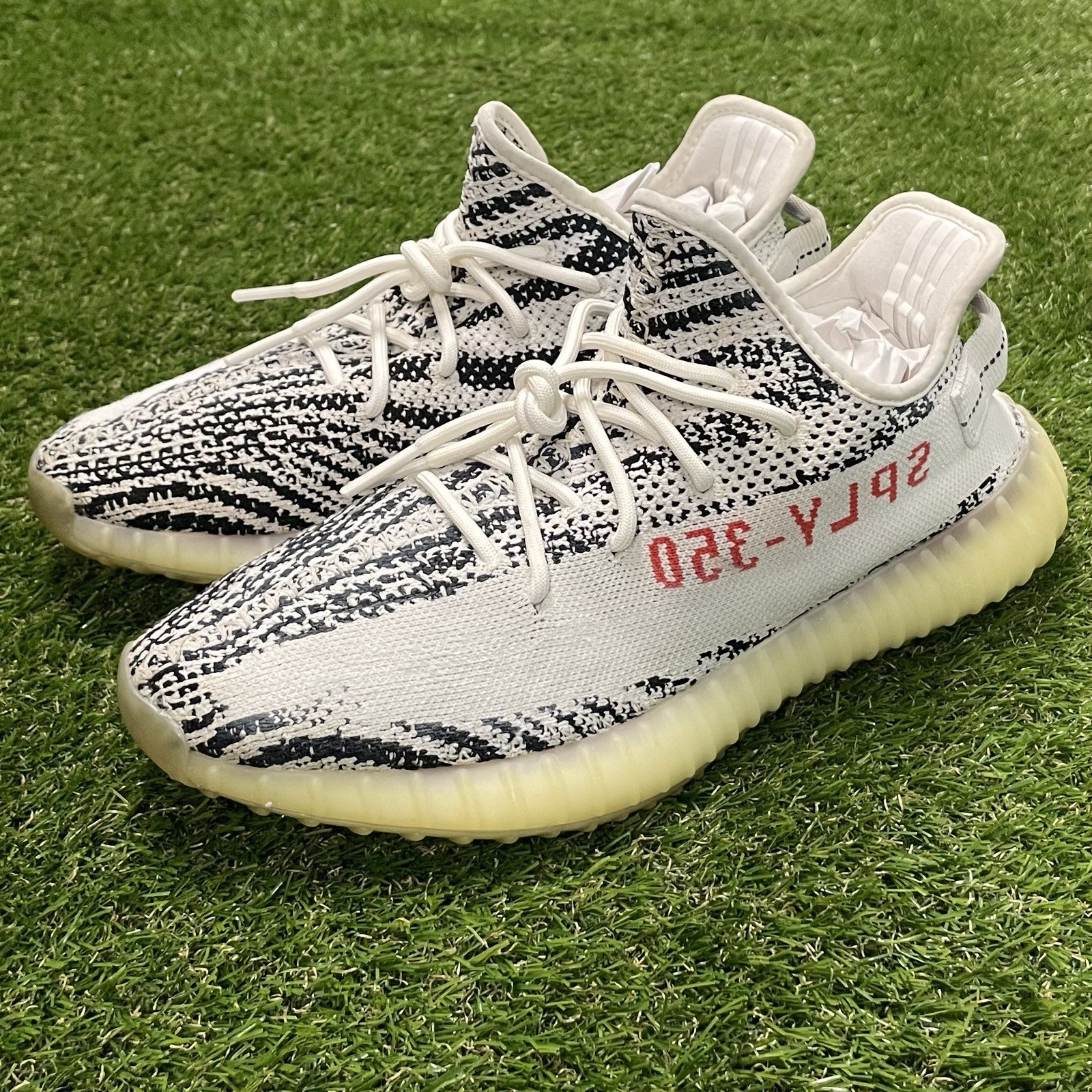Size 10 – adidas Yeezy Boost 350 V2 Low Zebra
