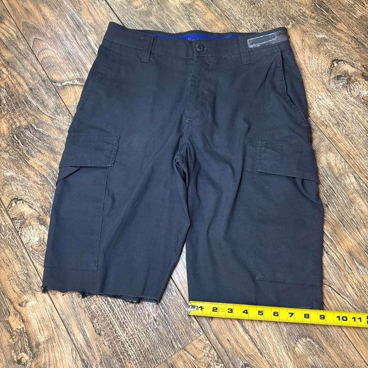 Cintas Men’s Grey Cargo Shorts Size 30