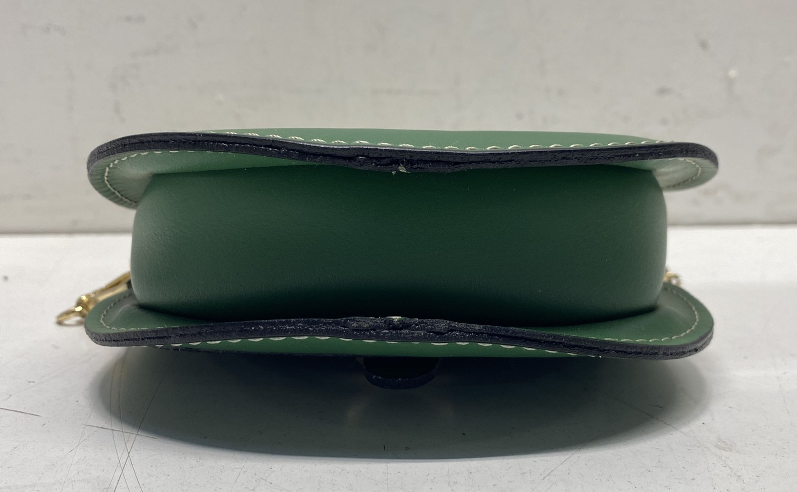 Vera Pelle Green Leather Saddle Crossbody Bag Gold Chain Made in Italy