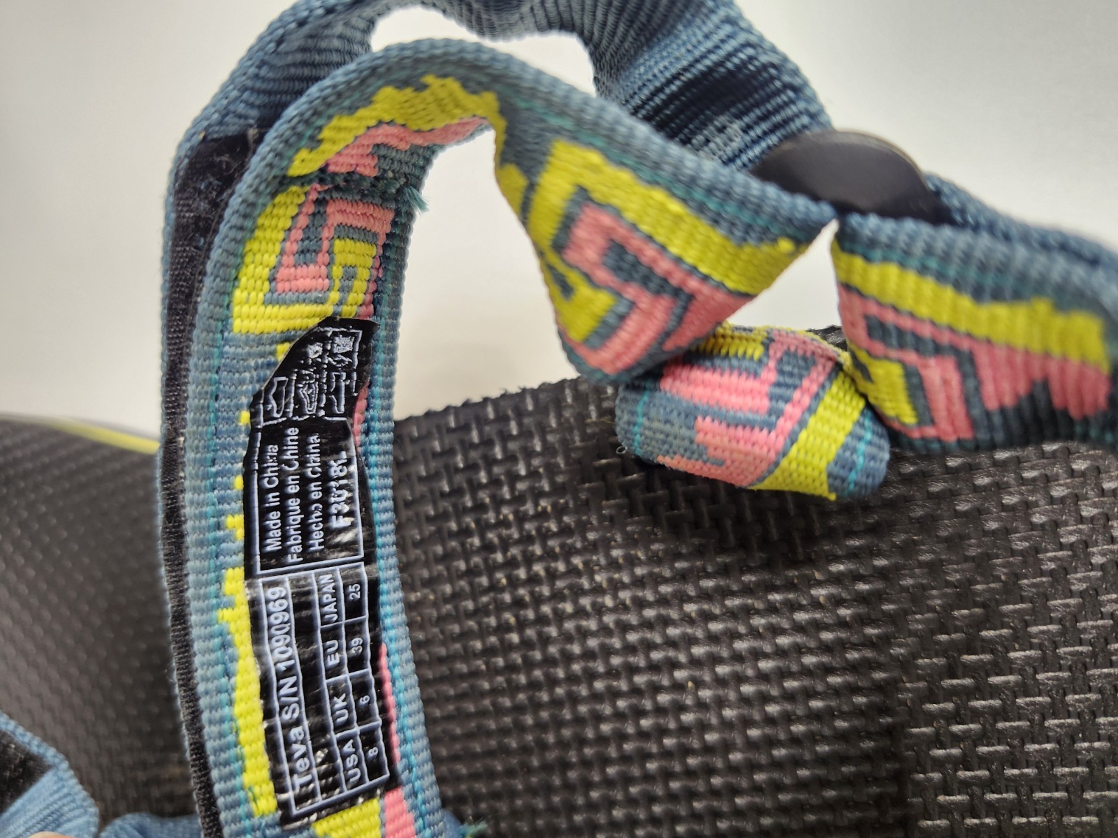 Teva Midform Universal Sandals Women’s Size 8 Sulphur Spring Hiking Outdoor