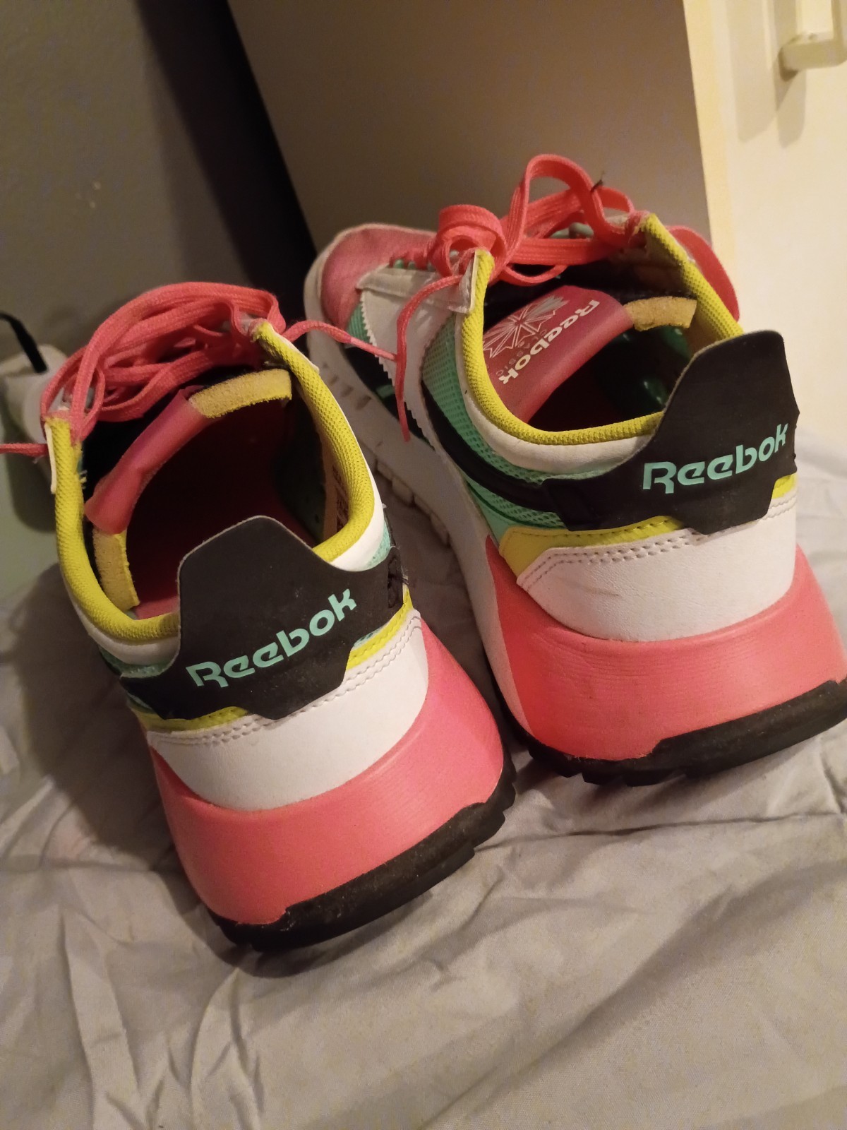 Reebok Classic low top lace up athletic sneakers white pink green black