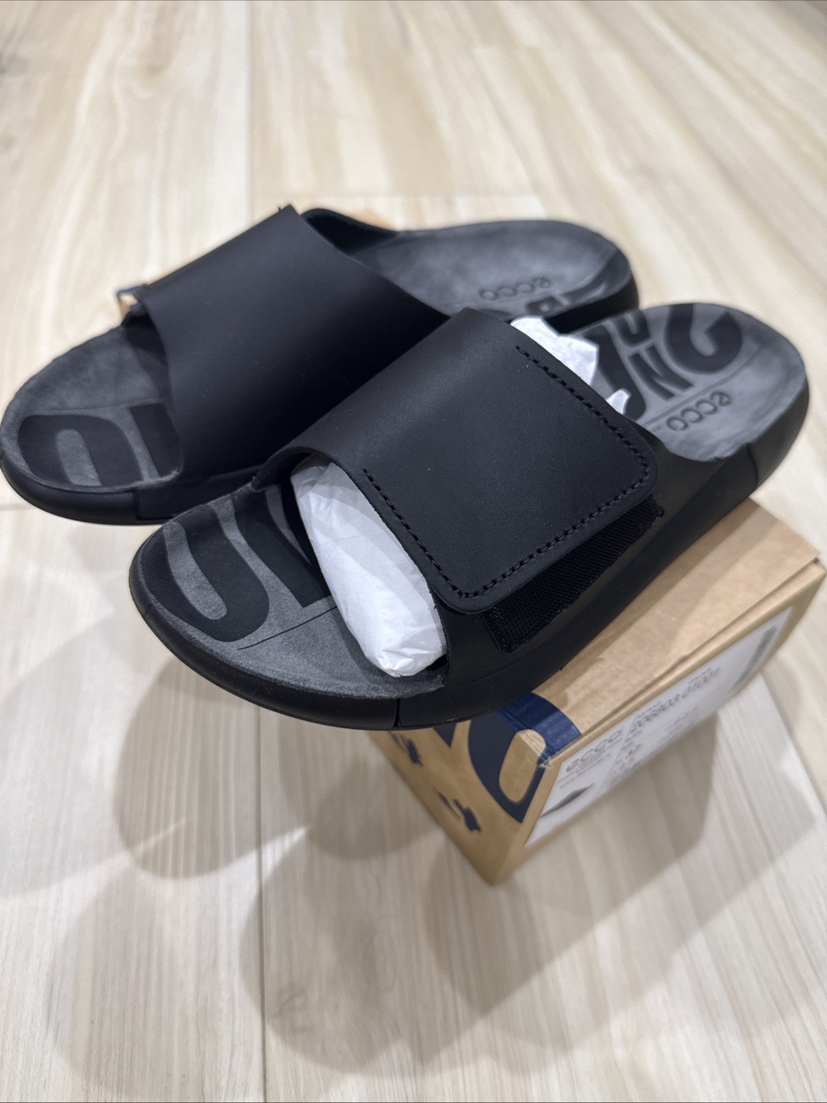 NWT ECCO 2ND COZMO W Women’s Black Leather Slide Sandals EU 37 US 6-6.5