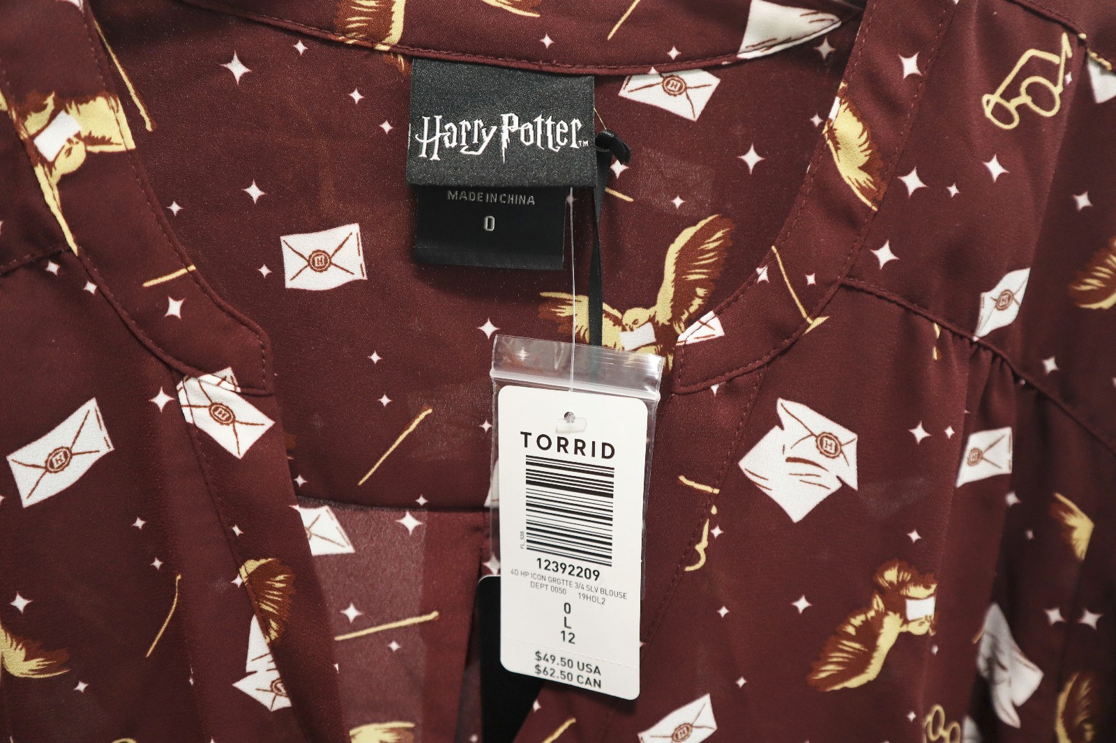 Torrid NWT Harry Potter Blouse Maroon Red Gryffindor Size 0 Harper Shirt Plus