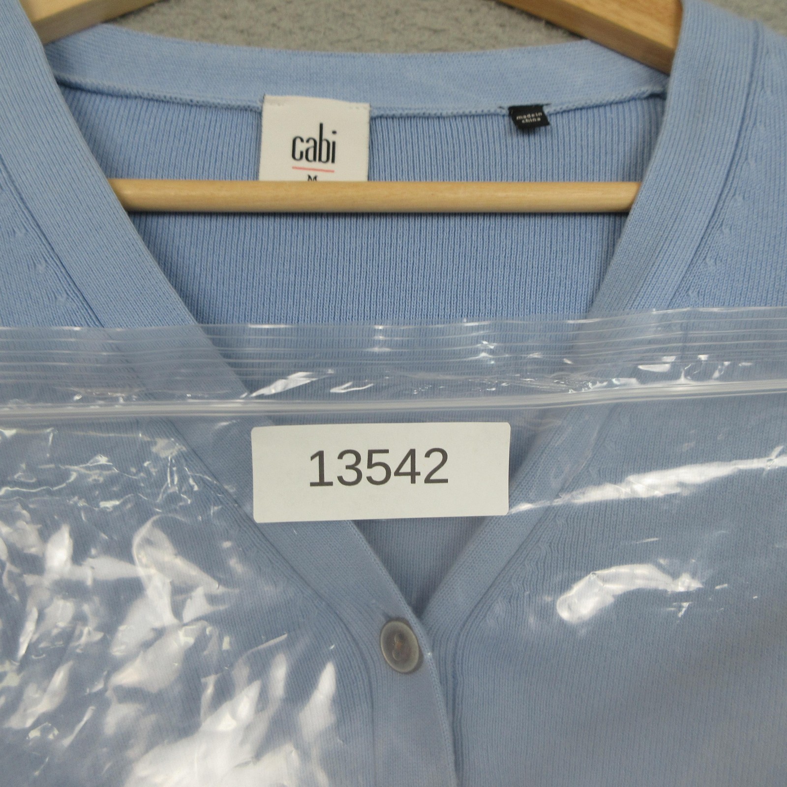 Cabi Cardigan Sweater Womens Medium Blue V Neck Button Front Split Back Knit