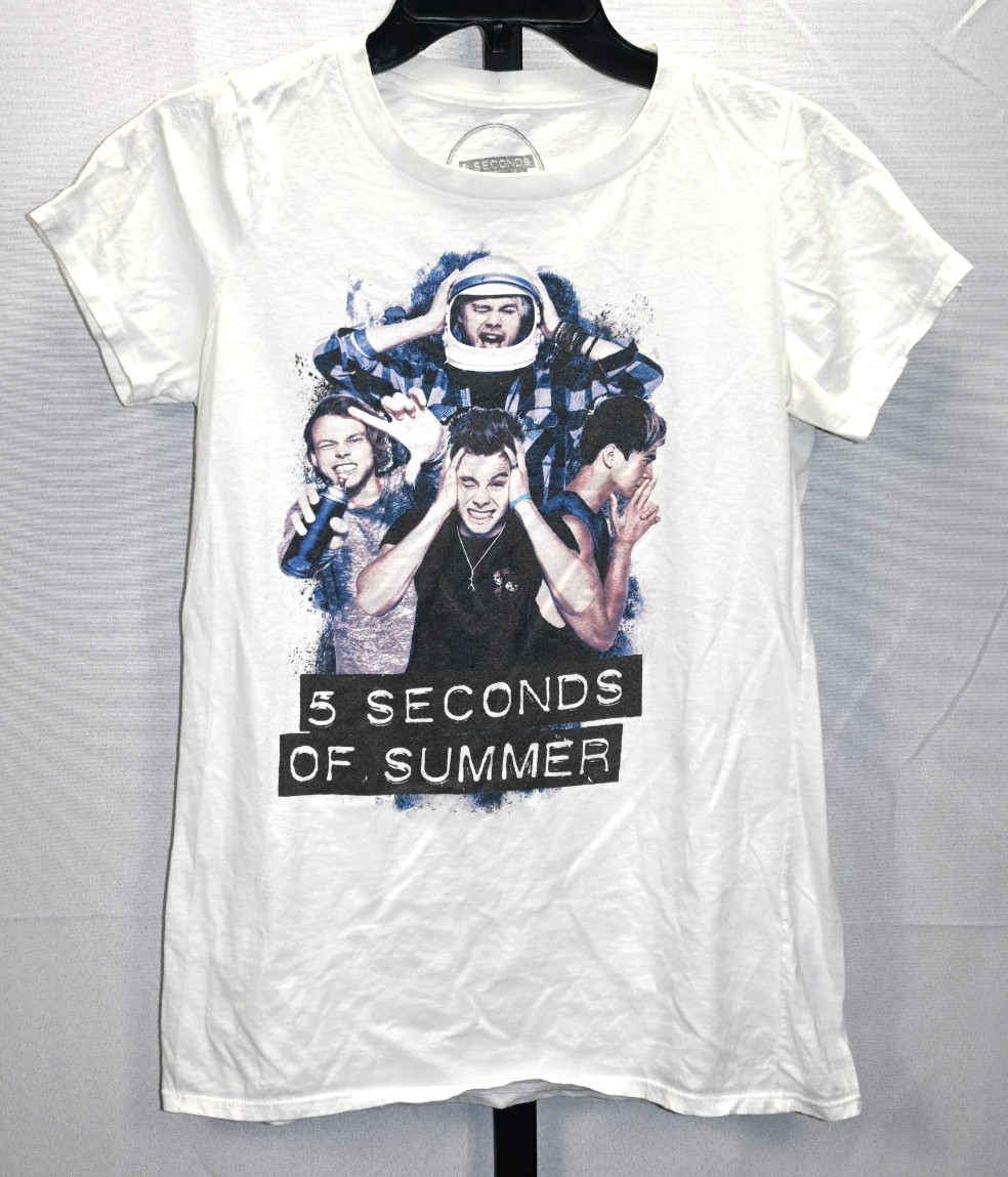 5 Seconds Of Summer Pullover T-Shirt Size M RN#102050 100% Cotton