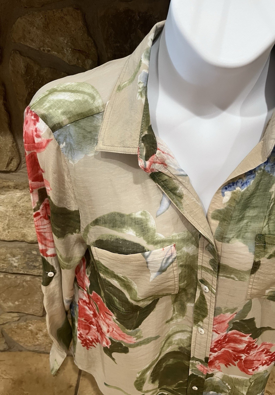 Life Style Semi Sheer Light-Weight Button Up Floral Blouse XL Split Lower Back