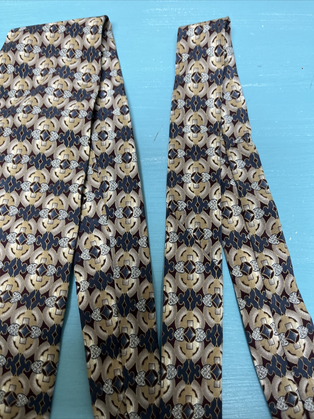 Charleston Tie Rack Men’s Tie Made In Italy 100% Silk Classic 57-60” Tie