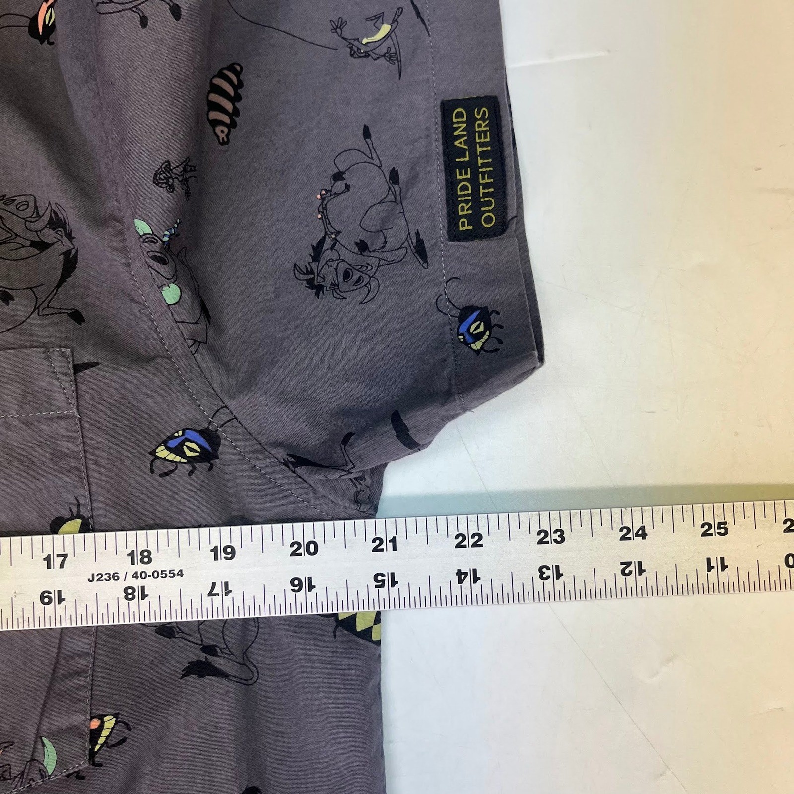 Disney Lion King Timon Pumbaa Button Down Shirt Mens Short Sleeve Woven Size M