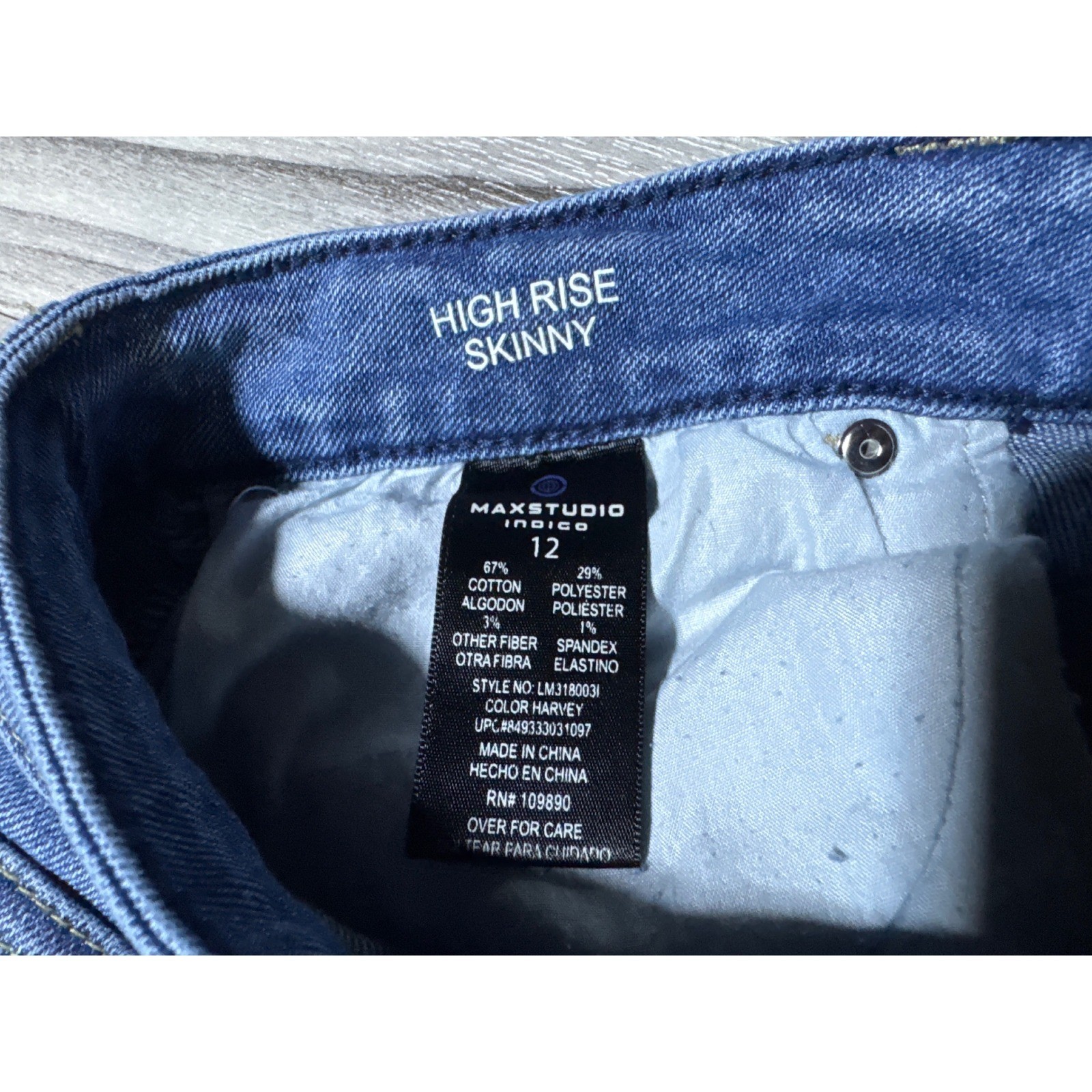 Max Studio Indigo High Rise Skinny Jeans Distressed Raw Hem Size 12 Harvey