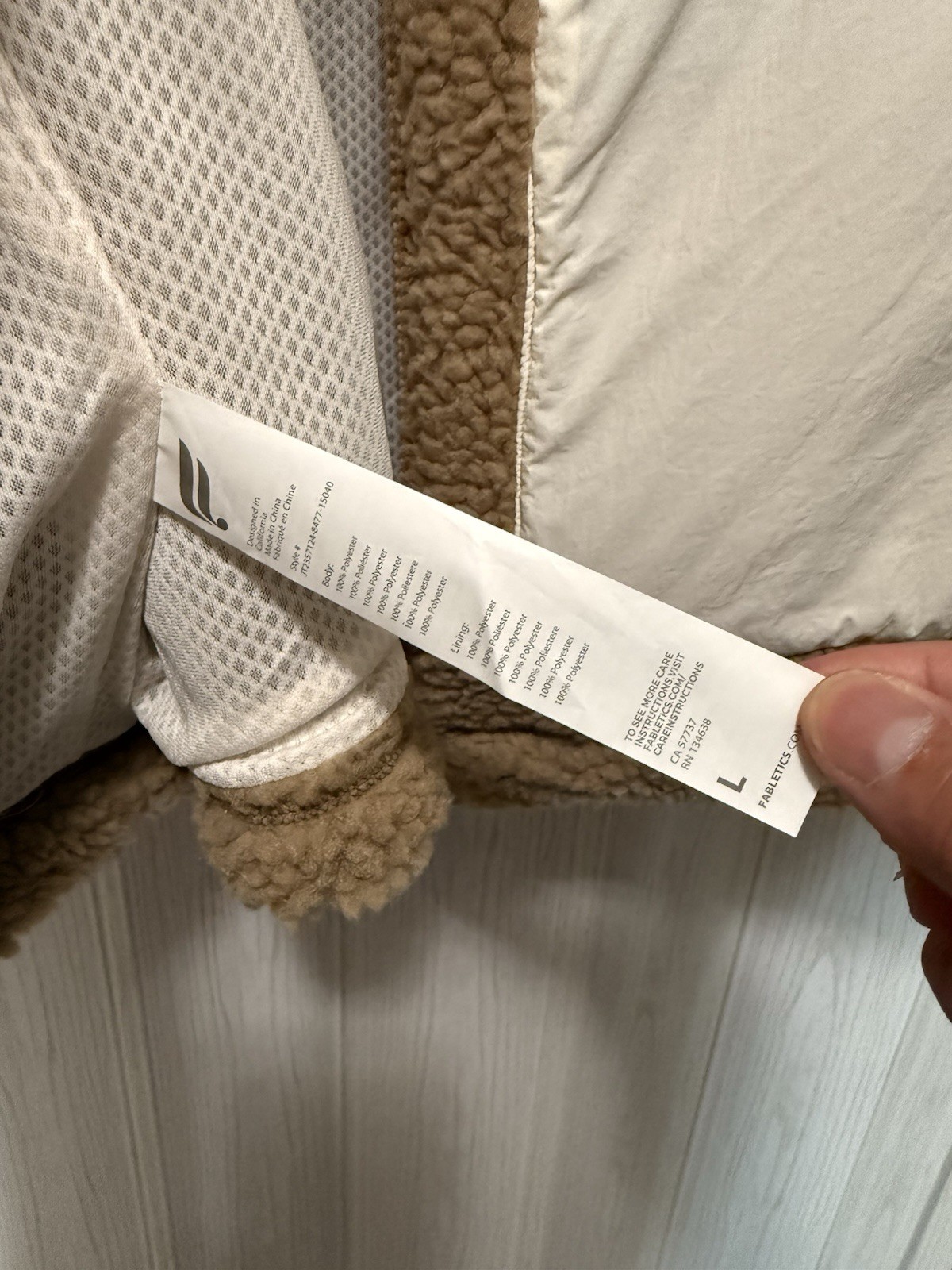 Fabletics Apres Men’s Zip-Up Sherpa Jacket in Taupe with Contrast Pockets size L