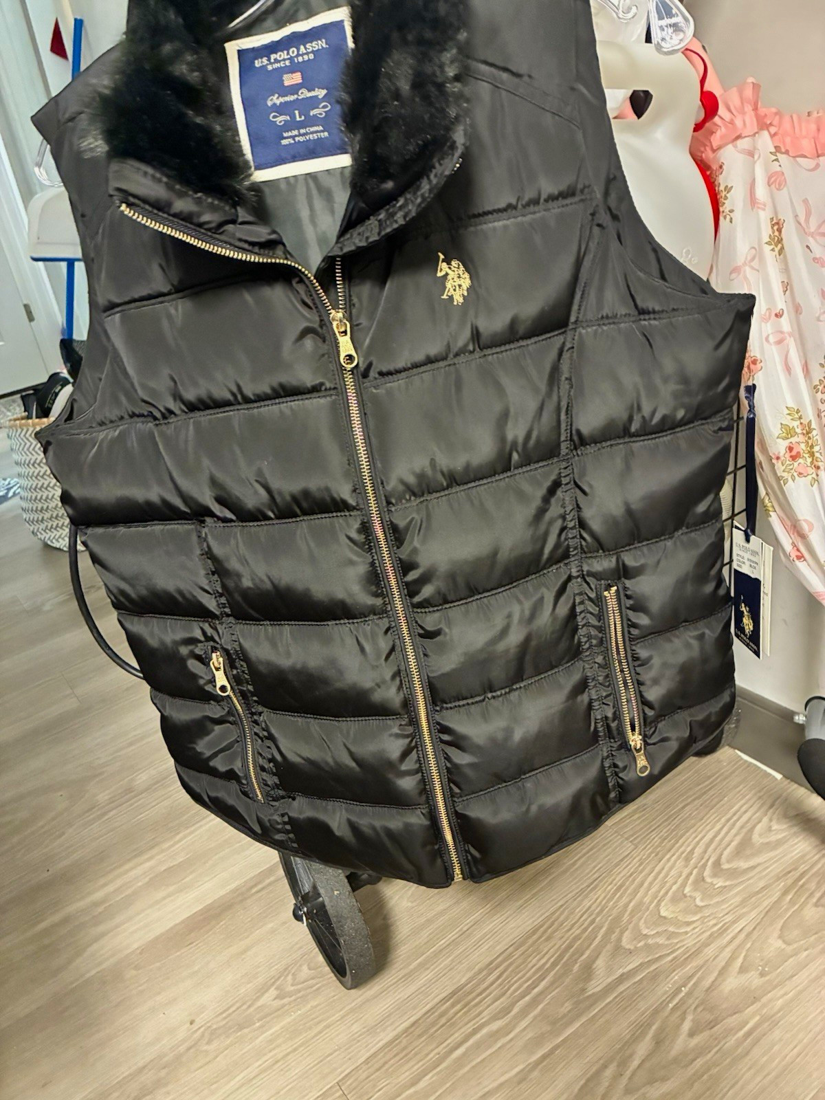 U.S. Polo Assn. Women’s Black Puffer Vest Faux Fur Trim Full Zip Pockets L…n