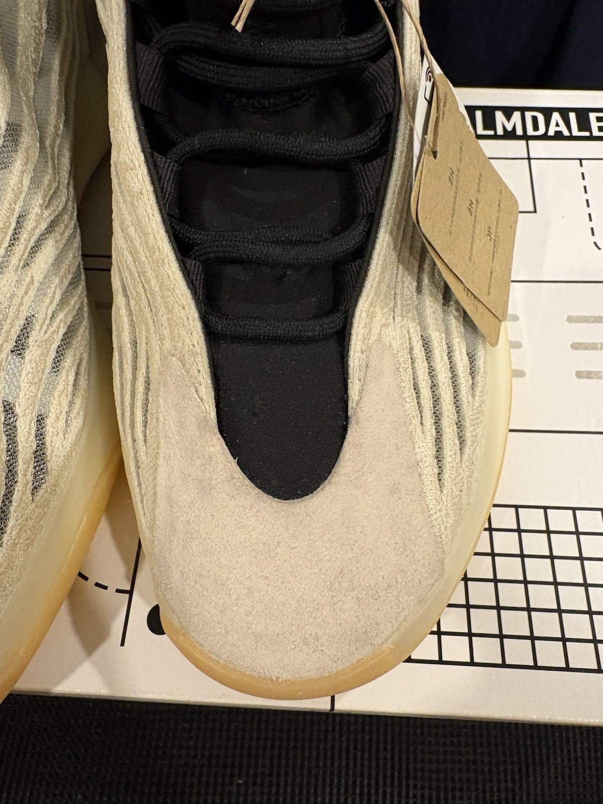 adidas Yeezy QNTM Mist Slate Size 10