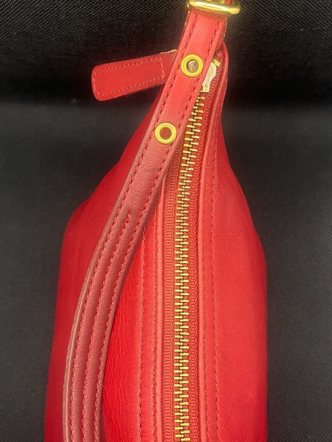 Vintage Coach Red Glovetanned Leather West Small Hobo Bag 9844