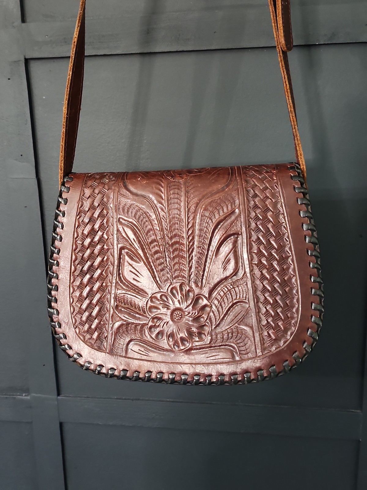 Leaders In Leather Tooled Leather Purse Made In Paraguay Brown Adjustable Strap