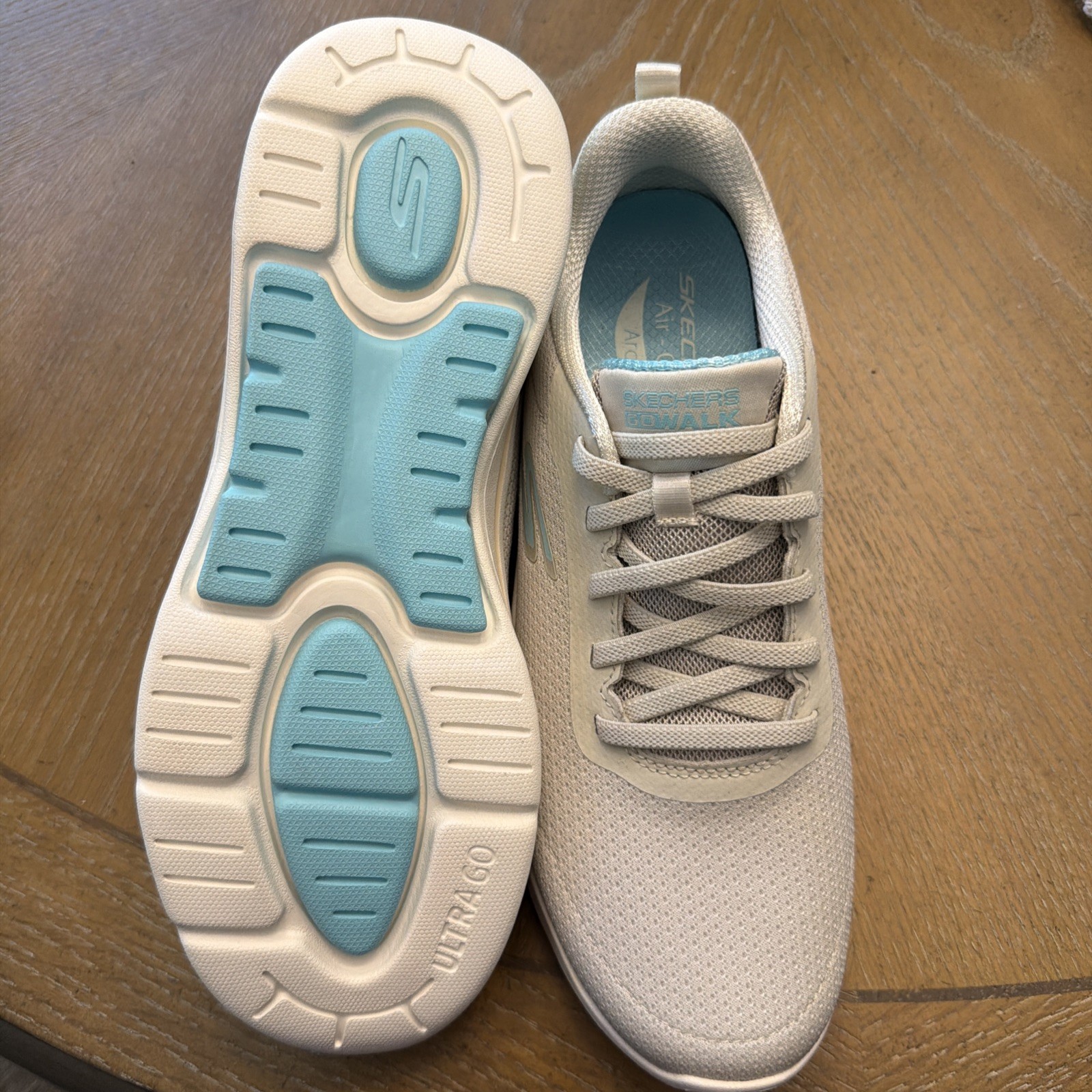 Sketchers Go Walk Arch Fit Size 8
