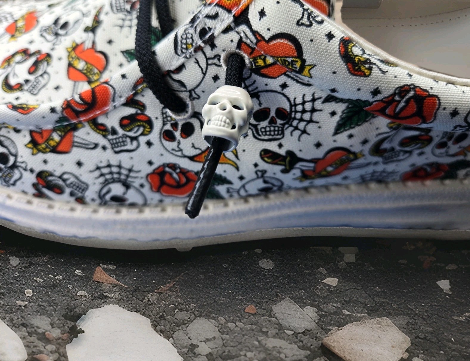 Men’s HeyDude Wally Tattoo Skulls – White/Multi
