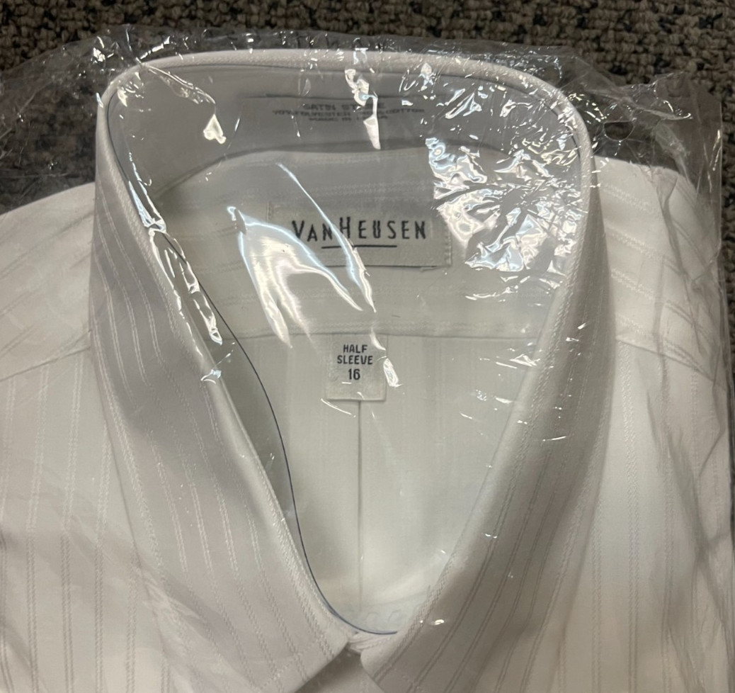 NWT Van Heusen Creme Satin Stripes – Men’s Dress Shirt – Sz 16 – Half Sleeves