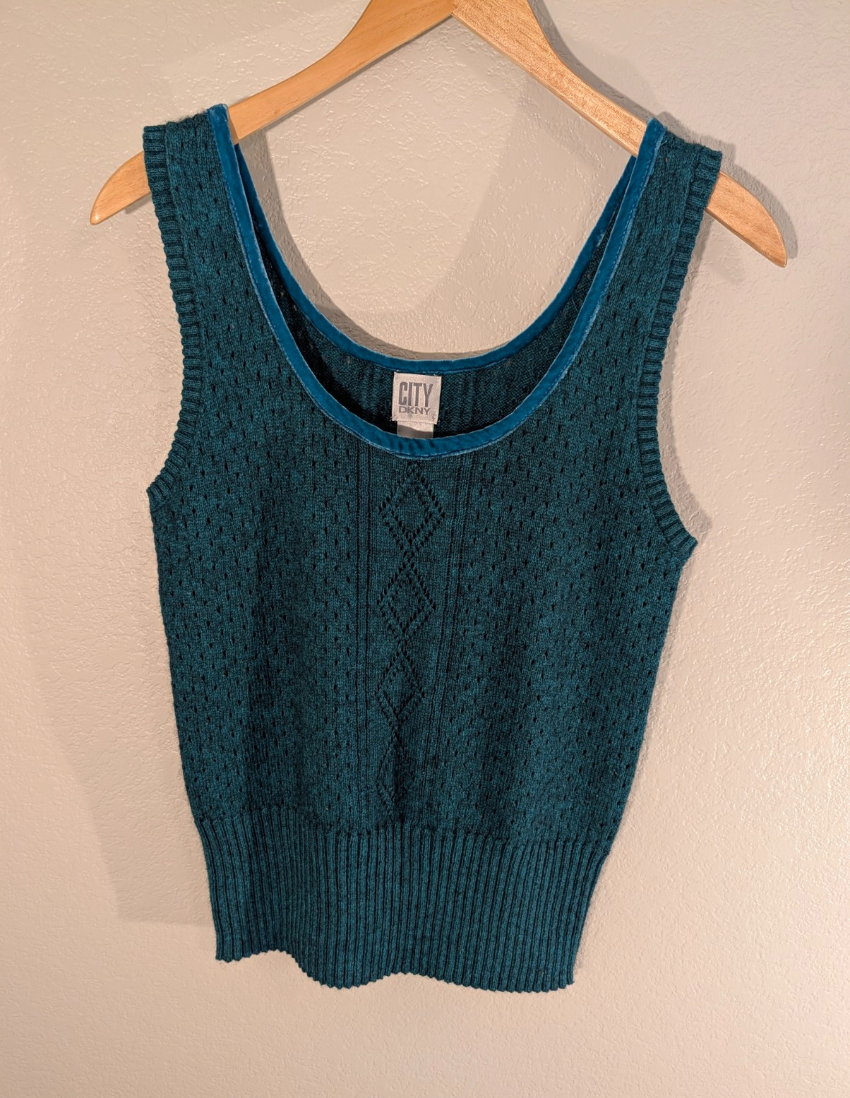 DKNY City Teal Knit Sweater Vest Wool/Nylon w/Velvet Accent, Scoop Neck, M