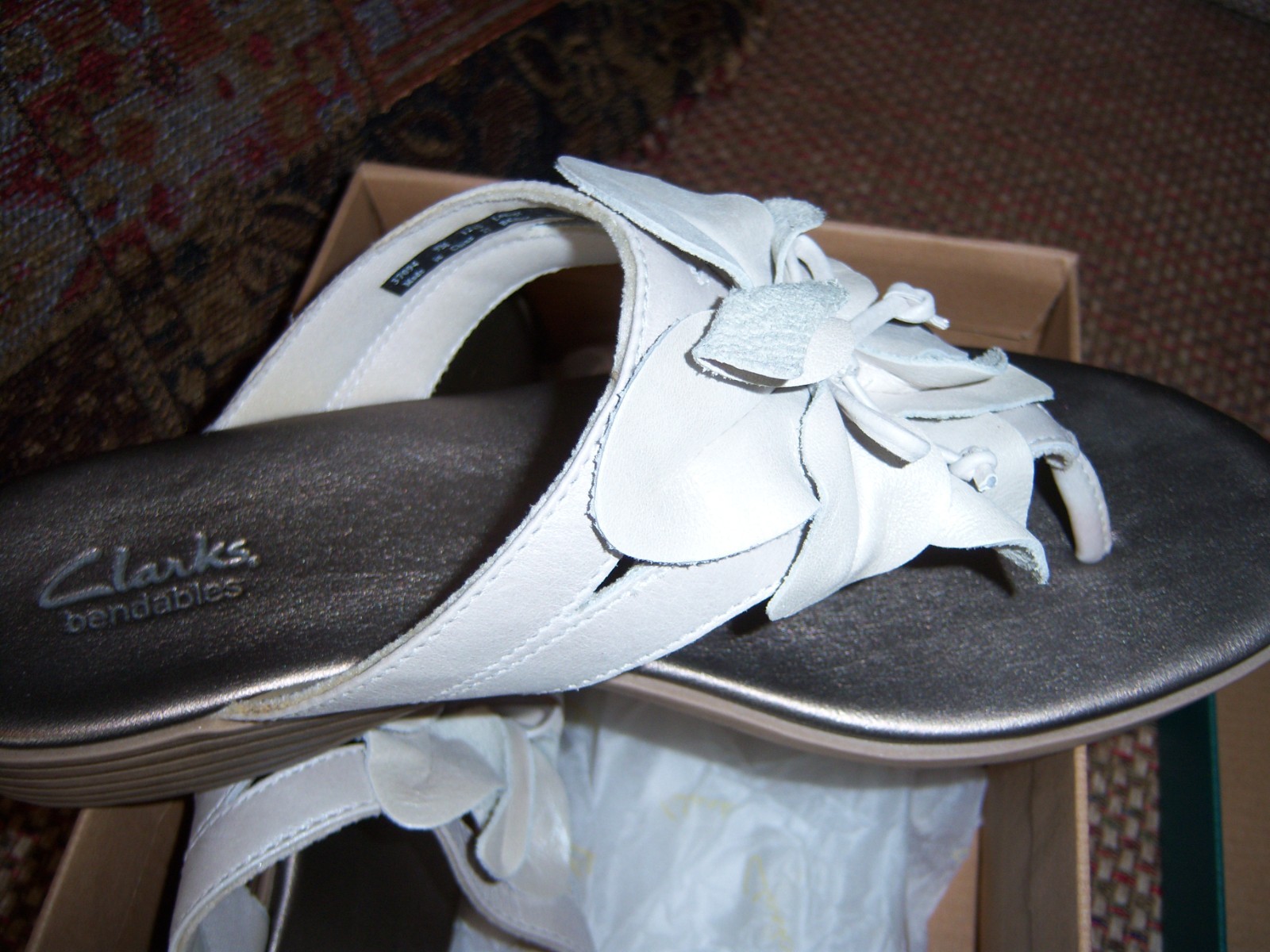 Clark’s bendables sandals 9.5M