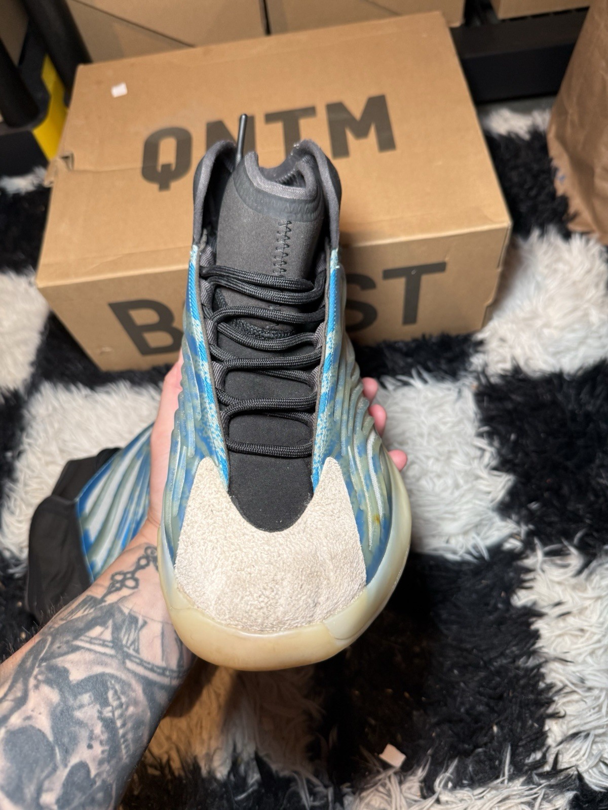 Size 11 – adidas Yeezy Quantum Frozen Blue
