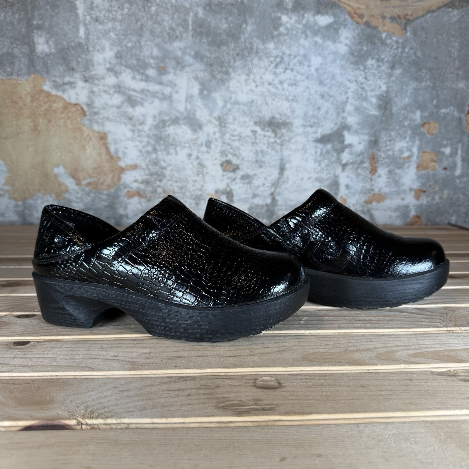 Women’s Shoes For Crews Lila Whitney Non Slip Slip-on Kelsey Clog Shoe Size 7.5