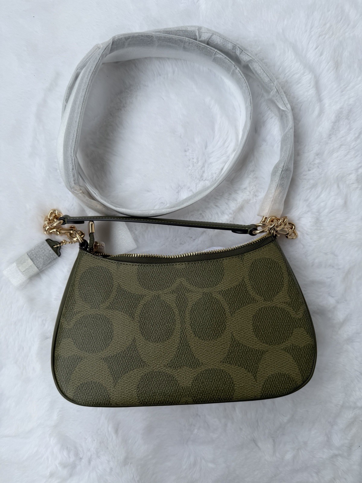 NWT Coach Teri Shoulder Bag CAL51 Olive Green Gold Hardware Signature