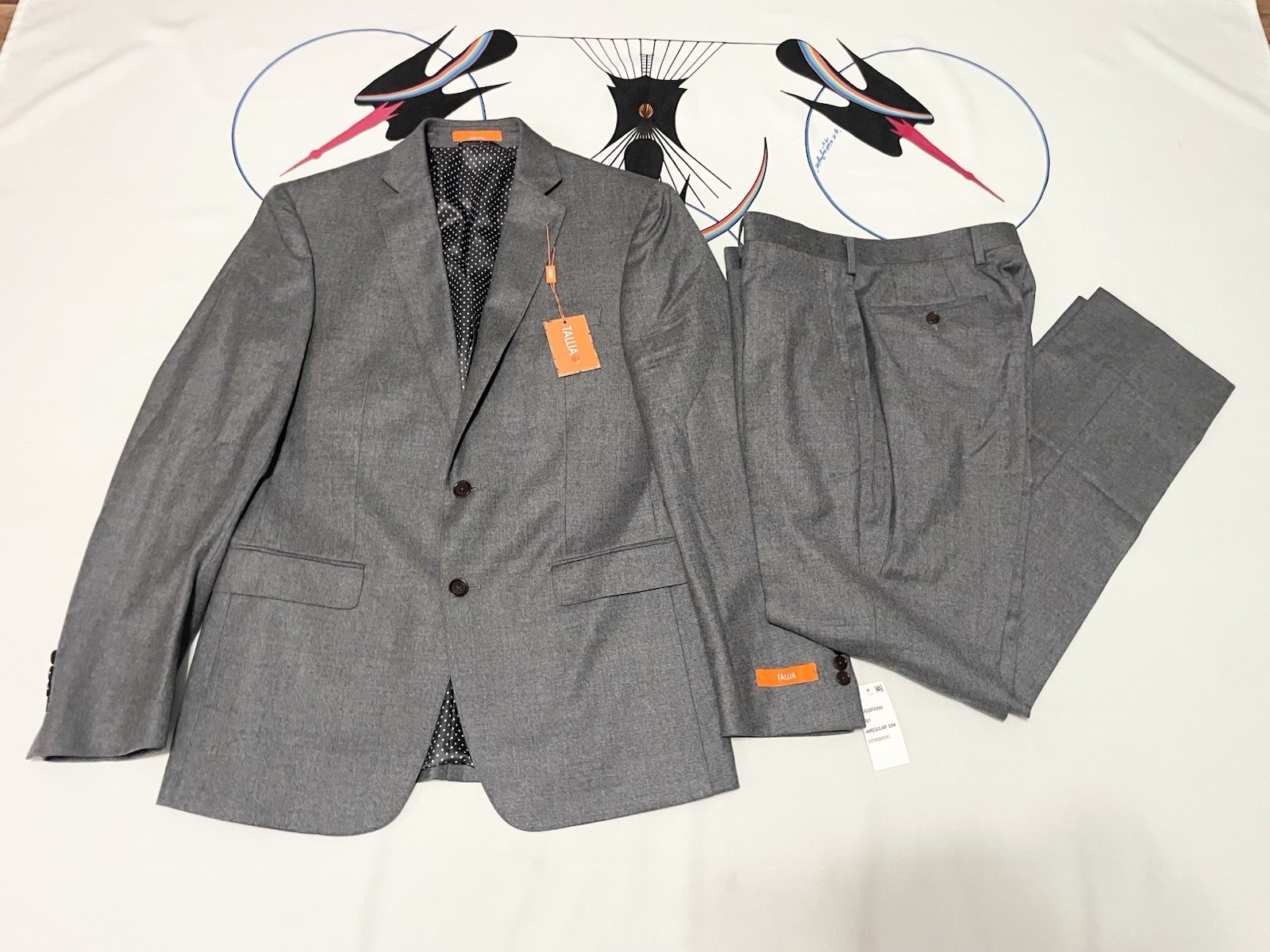NWT Tallia 2 pc Suit Jacket Blazer 40R Pants 33×31 100% Wool Plaid Gray $650