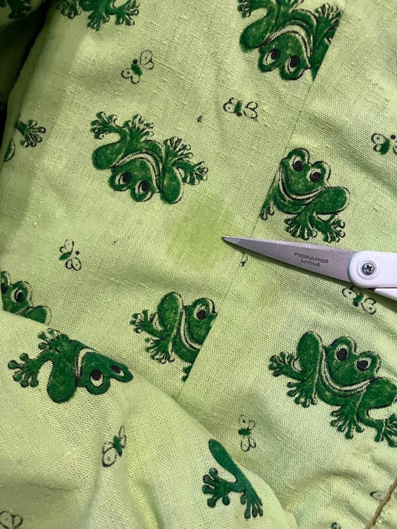 60’s Vintage Handmade Green Frog Novelty Print Gogo Go Go Twiggy Mini Dress