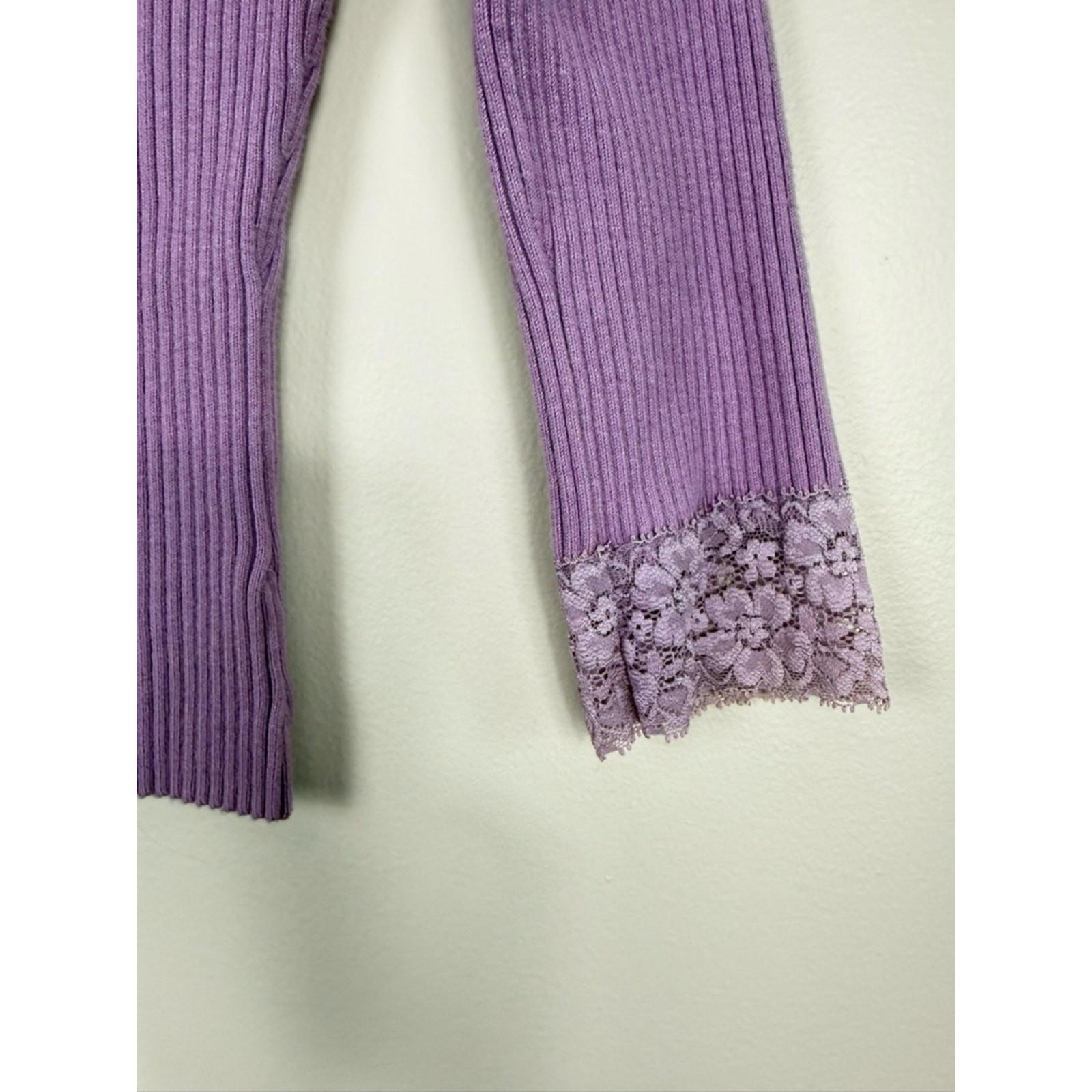 Coppy Key Lace Off the Shoulder Top Medium Y2K Lilac Ribbed Lace-Trim Knit