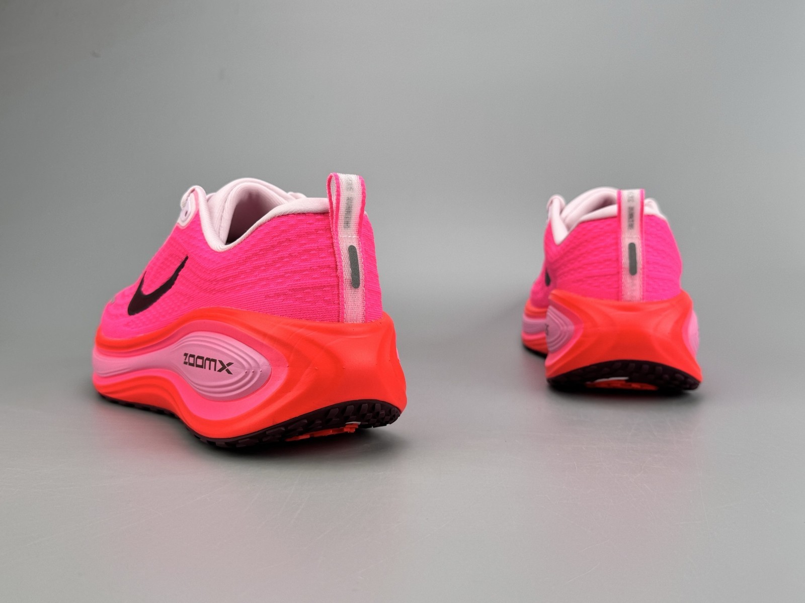 Vomero Plus Hyper Pink Bright Crimson HV8154-604