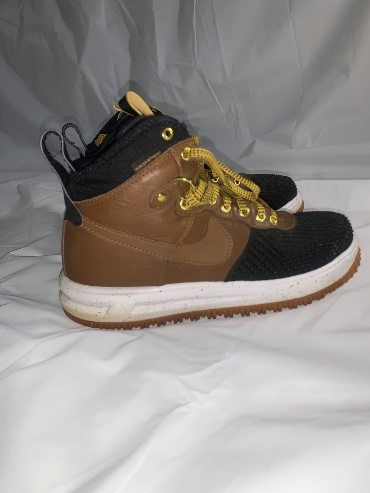 Size 10 – Nike Air Force 1 07 LV8 High Black