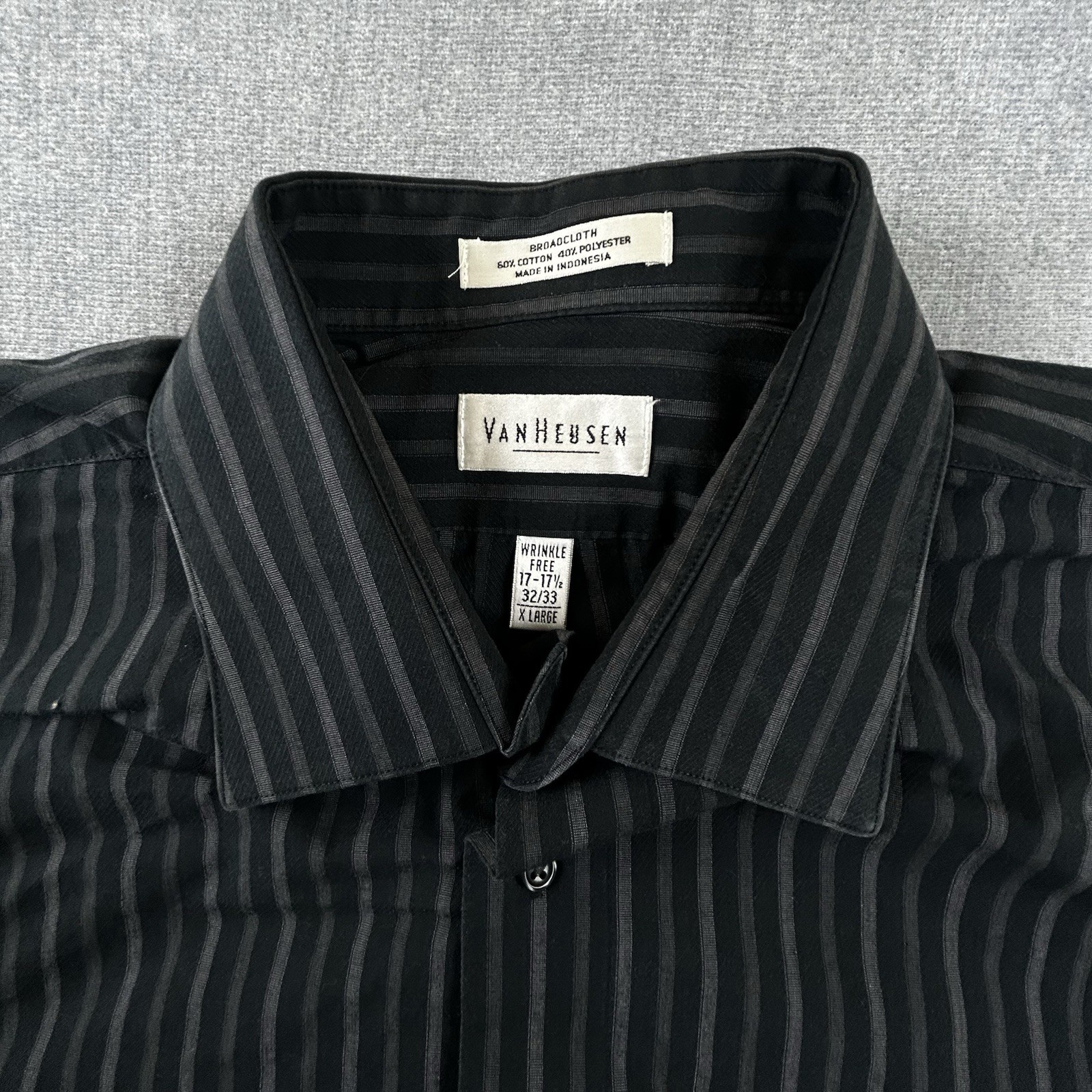 Van Heusen Broadcloth Shirt Mens 17-17.5 32/33 Black Stripe Long Sleeve Button