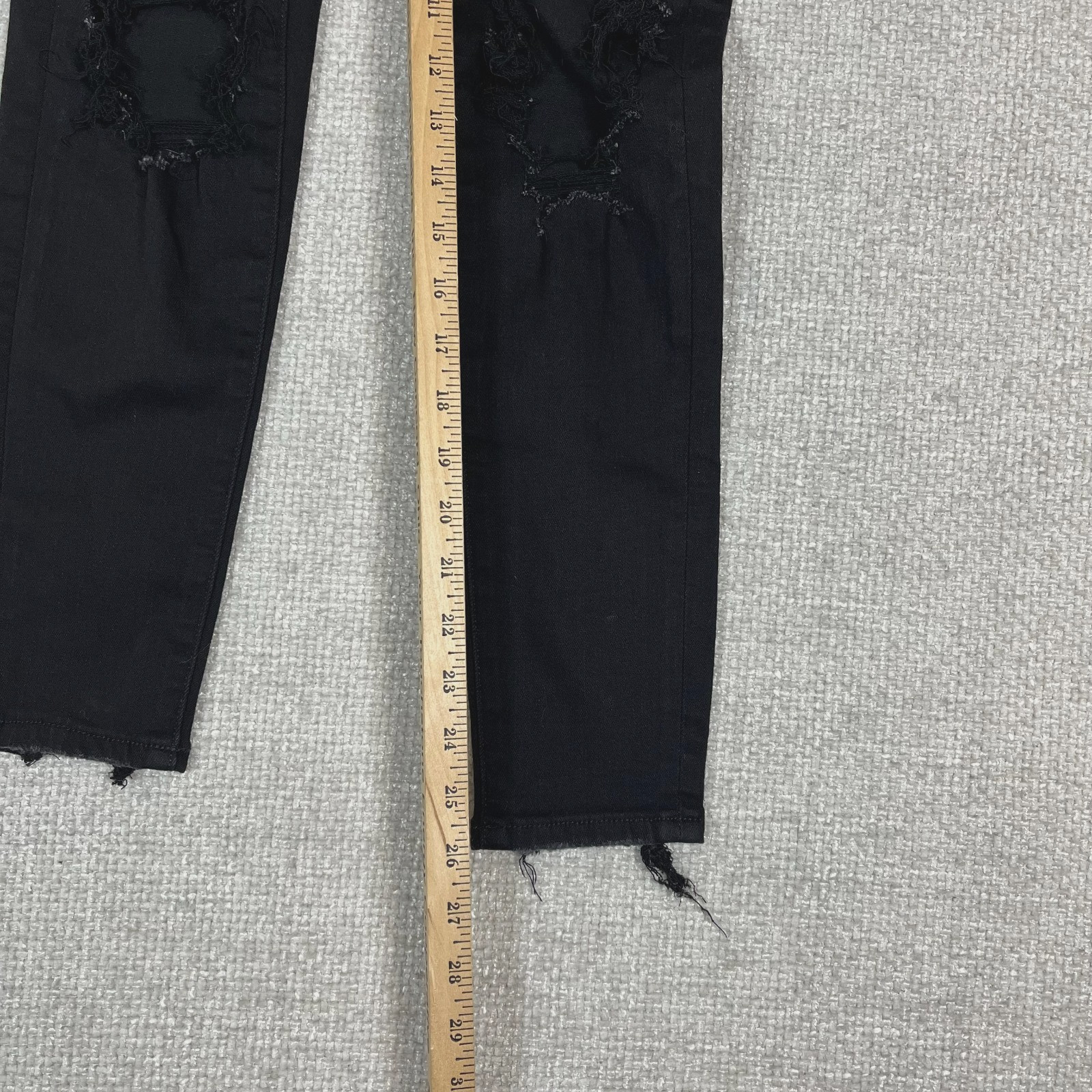 NWT American Eagle Jeggings Women’s Size 4S Black Next Level Stretch Destroyed