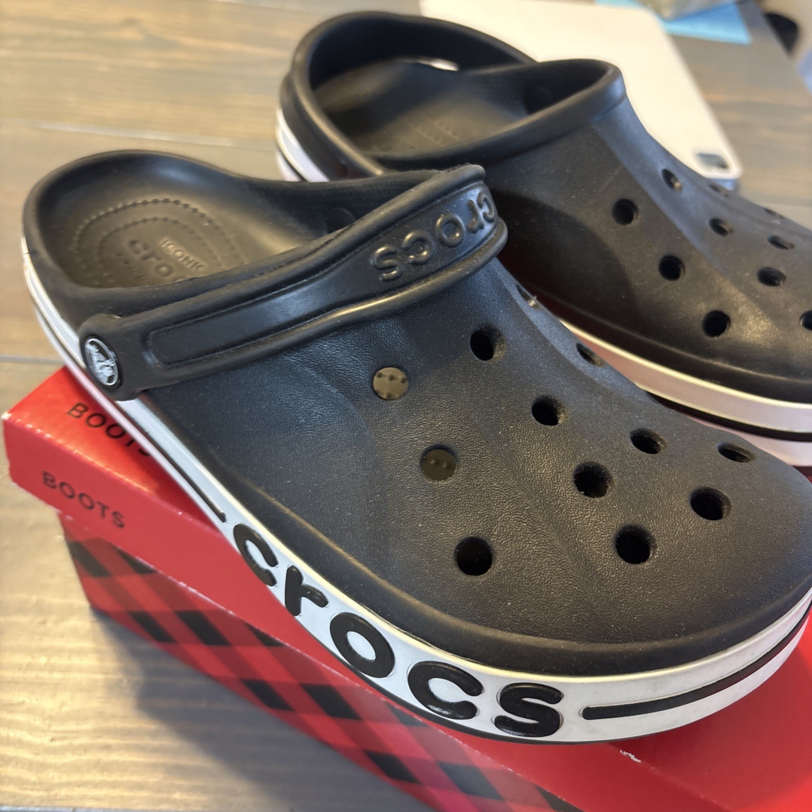 NEW Crocs Unisex Bayaband Clog Size Mens 8 Womens 10 Black/White