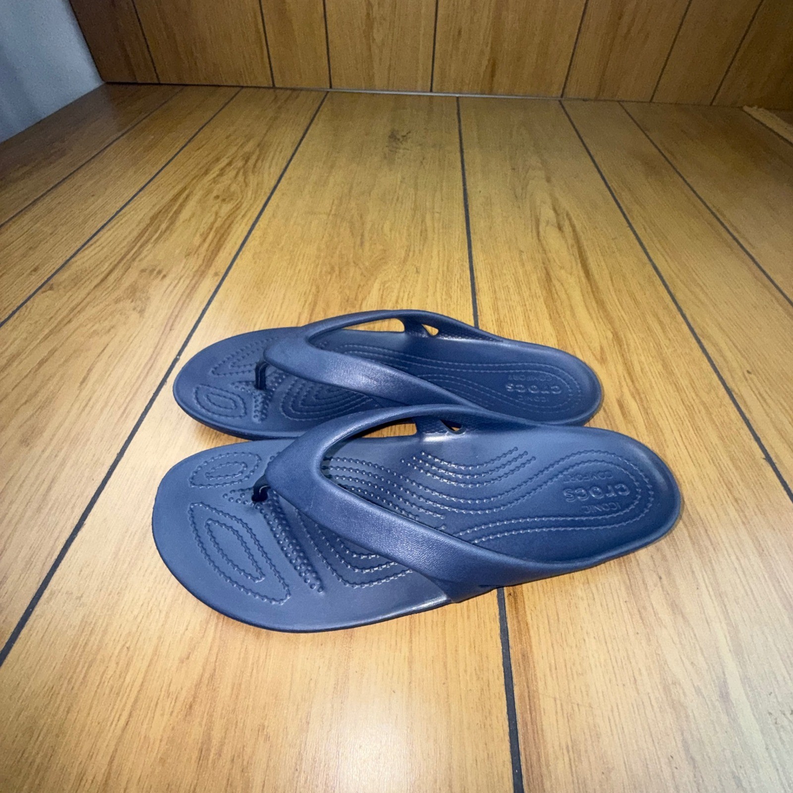 Crocs Kadee II Flip Flops Navy Blue Womens 10 Sandals 202492-410