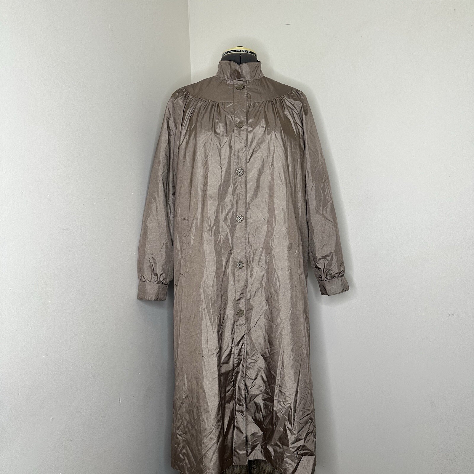 Womens Overcoat Size 10 Large Beige 44″ Tan Trench Coat Removable Liner TG UZZI