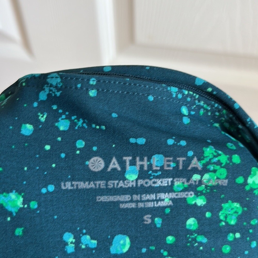 Athleta Ultimate Stash Pocket Splat Capri / SZ S