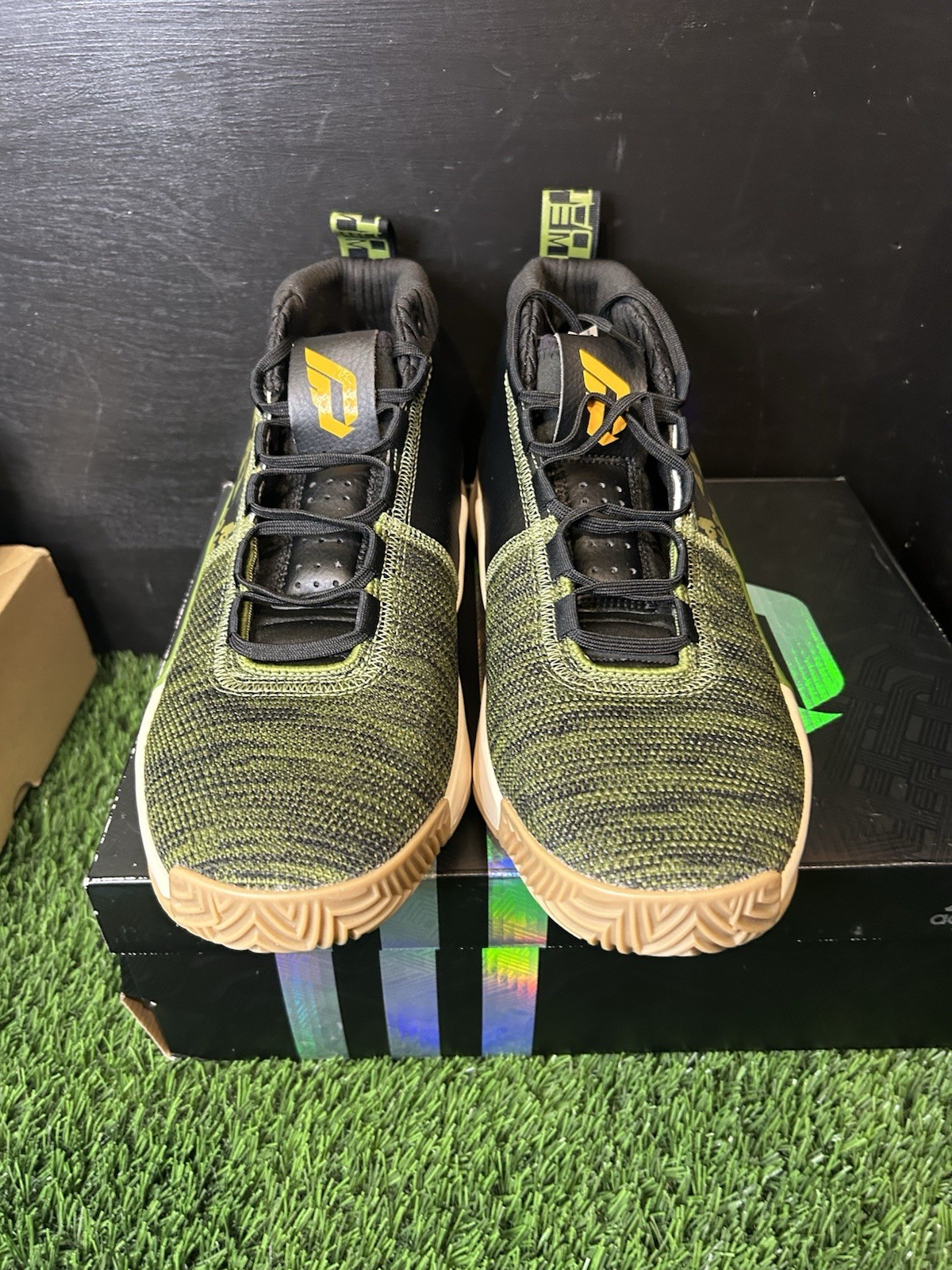 adidas Dame 5 Tech Olive Men’s Size 11.5 Brand New OG All EF0503
