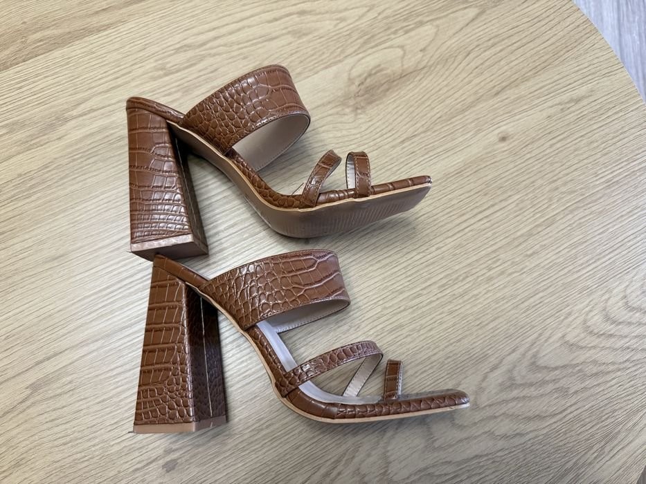 Women PrettyLittleThing Mules Brown