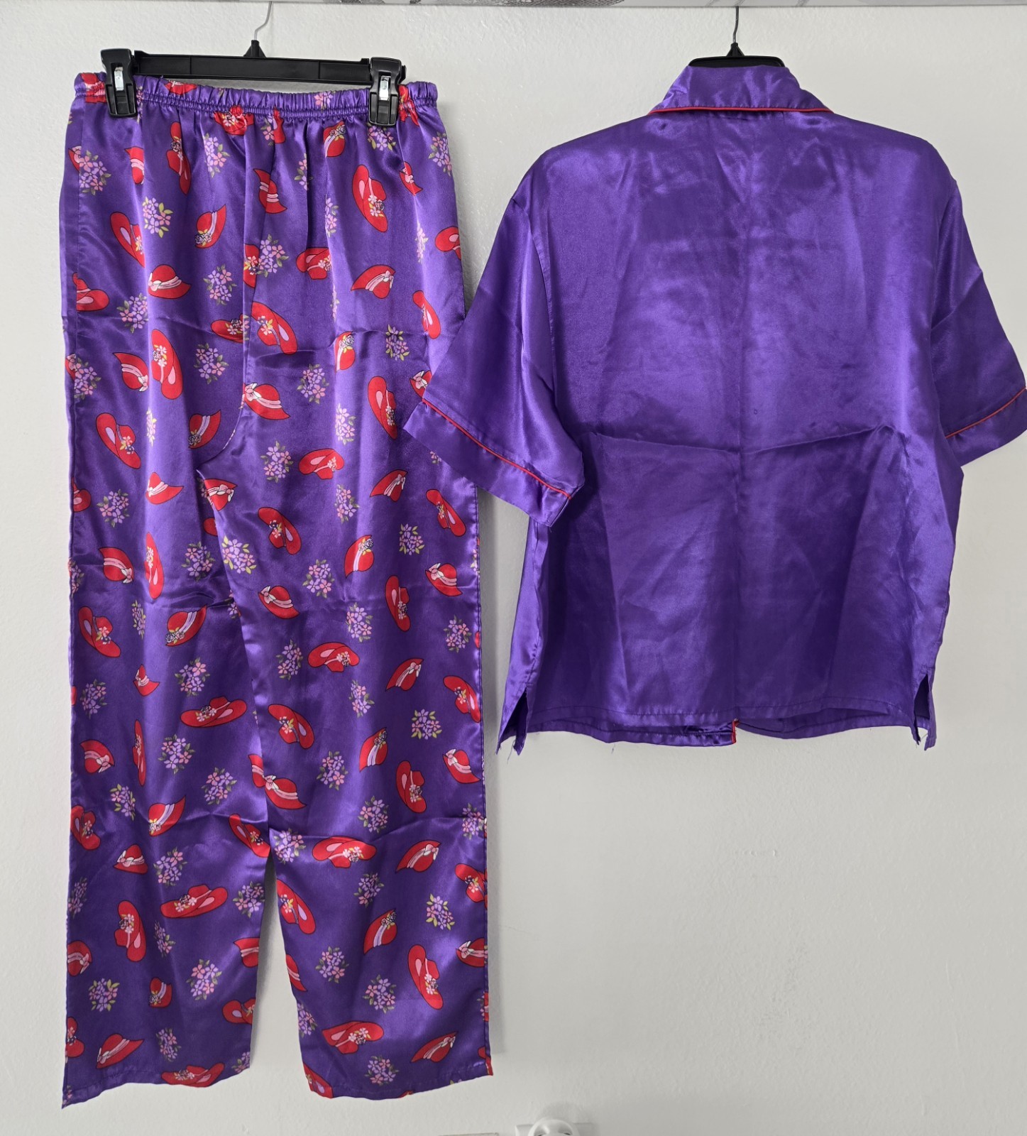 Purple Satin Two-Piece Pajama Set with Red Accent Print Size L