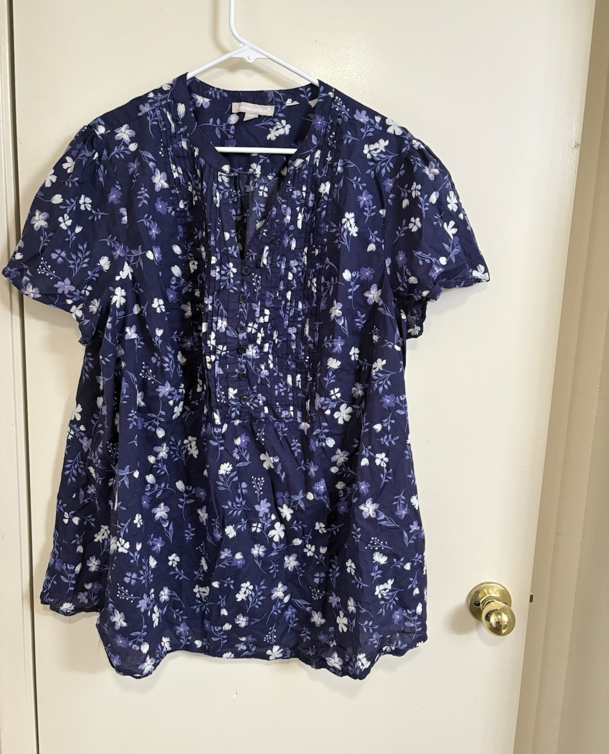 Woman Within Women’s 1X Plus Blue/White Floral V-Neck Short Sleeve Blouse