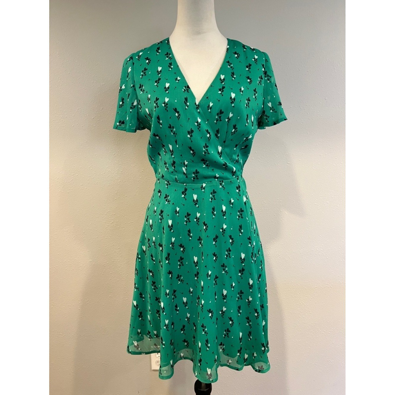 MaisonJules short sleeve heart print fake Wrap Dress size 4