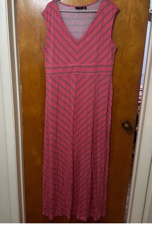 Apt. 9 Pink Red White Striped Maxi Dress Sleeveless V-Neck Stretch XL