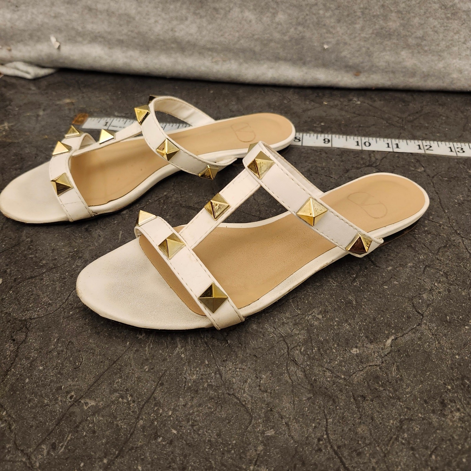 Valentino Garavani Roman Stud Flat Sandals Women’s Size 36 White Studs Sandals