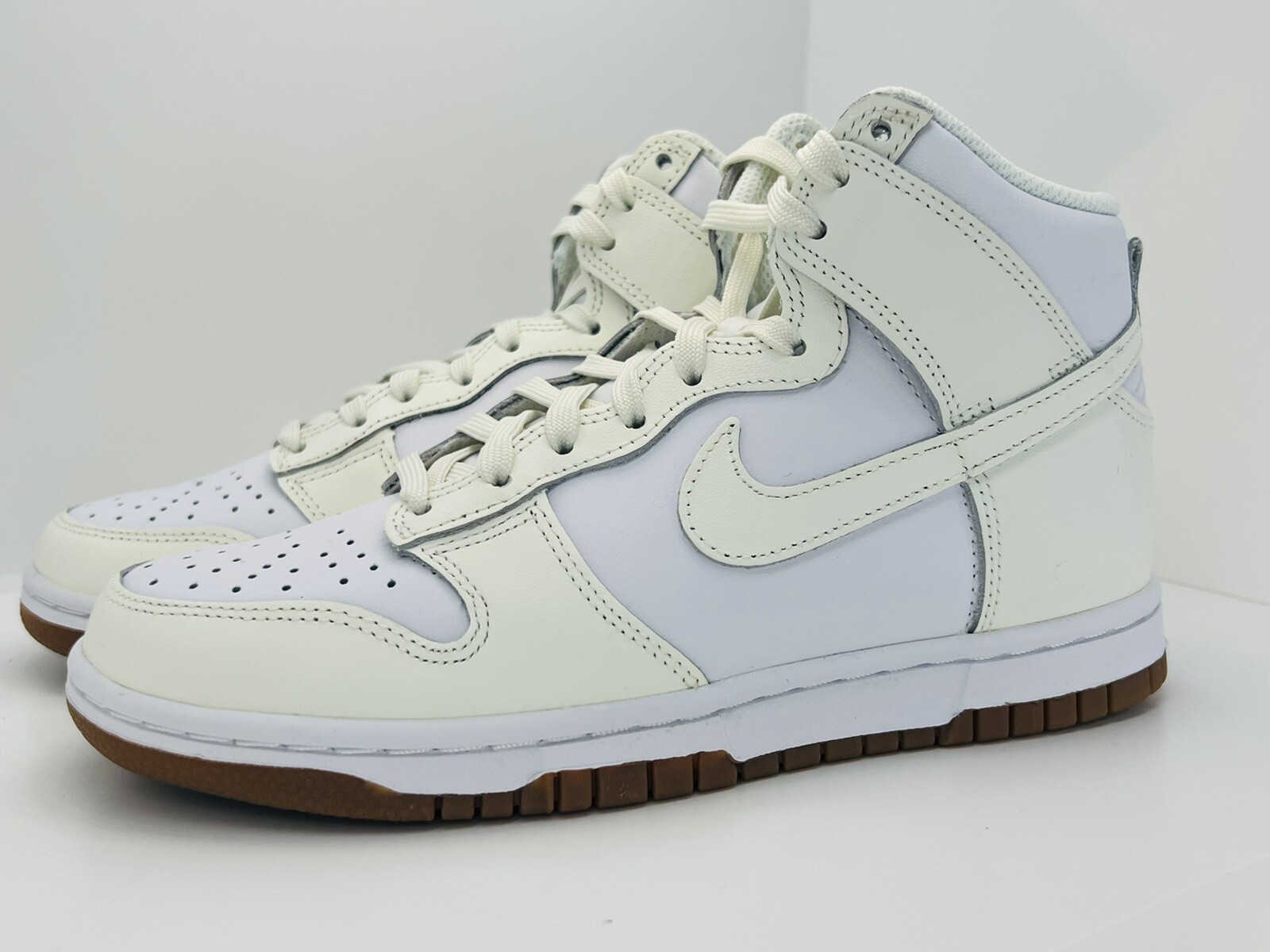 Women’s Size 6 – Nike Dunk High “Sail Gum” DD1869-109 New with Complete Box