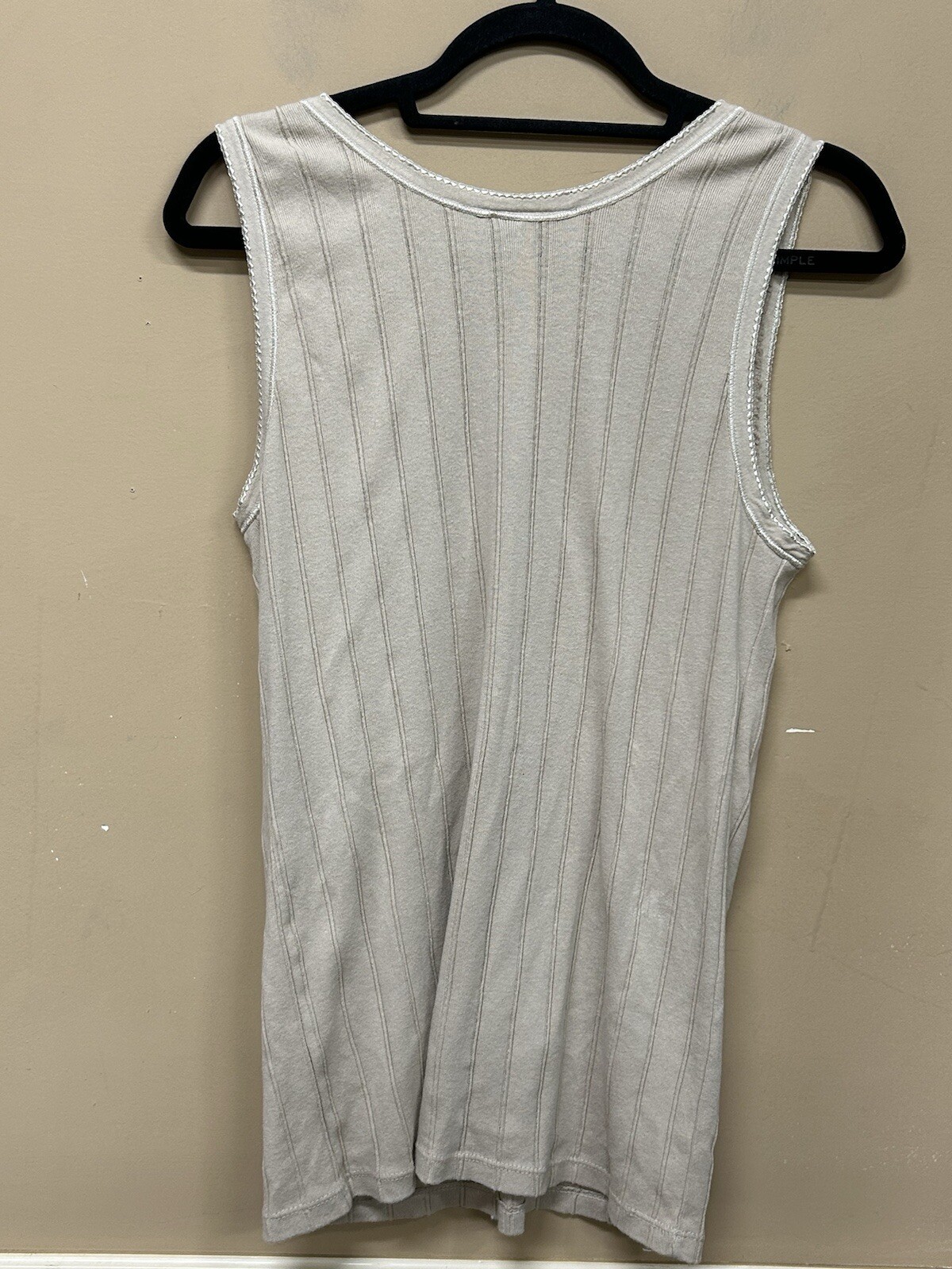 Magnet Art Lynn Yang Beige White Ribbed Tank with Applique Detail Size M/L