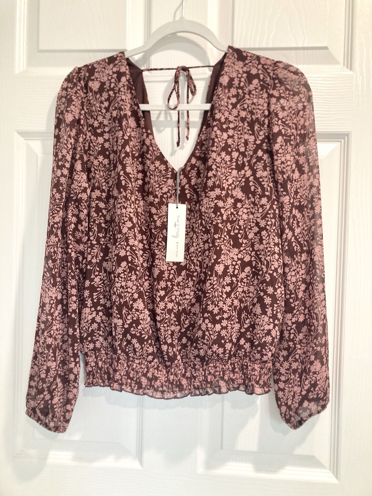NWT Nine Britton Women Medium Burgundy Pink Floral Vneck Long Sleeved Blouse